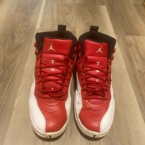 Just like New, rarely worn Jordan’s. Excellent condition